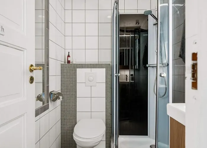 Leilighet With 2 Bedrooms And Balcony *